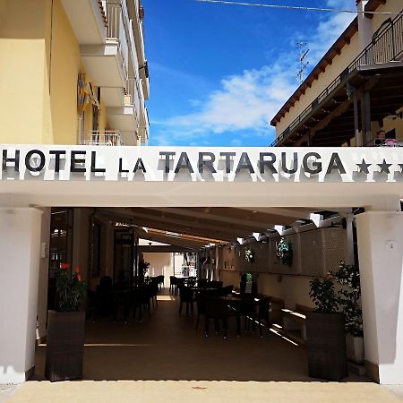 Hotel La Tartaruga โรเซโต เดญา อาบรูซซี ภายนอก รูปภาพ