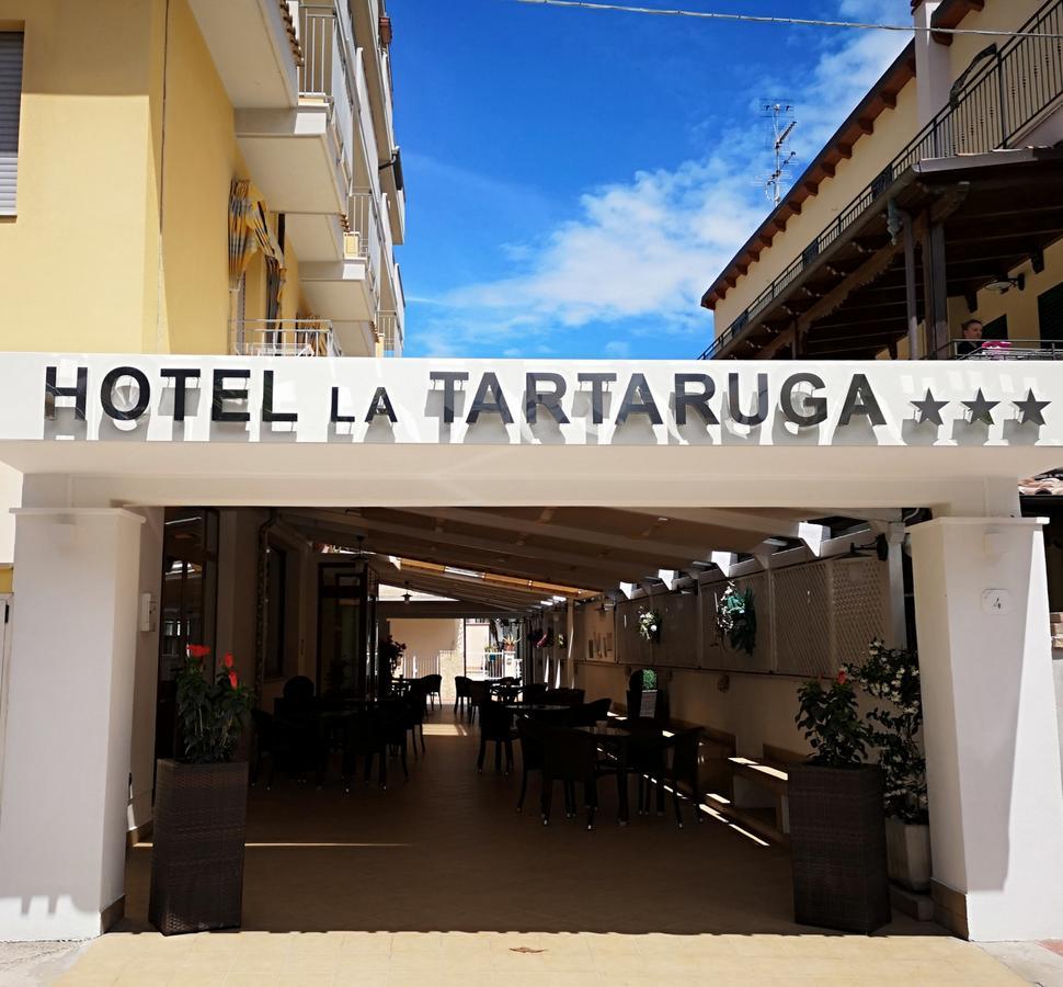 Hotel La Tartaruga โรเซโต เดญา อาบรูซซี ภายนอก รูปภาพ